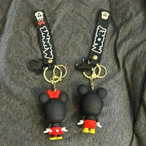 Mickey and Minnie key chain - Picture 3 of 5